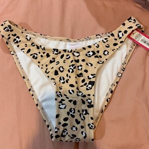 Xhilaration high leg scoop waist bathing suit bottom in leopard print